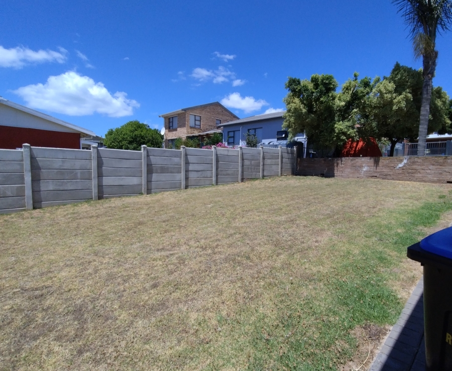 3 Bedroom Property for Sale in Wavecrest Eastern Cape